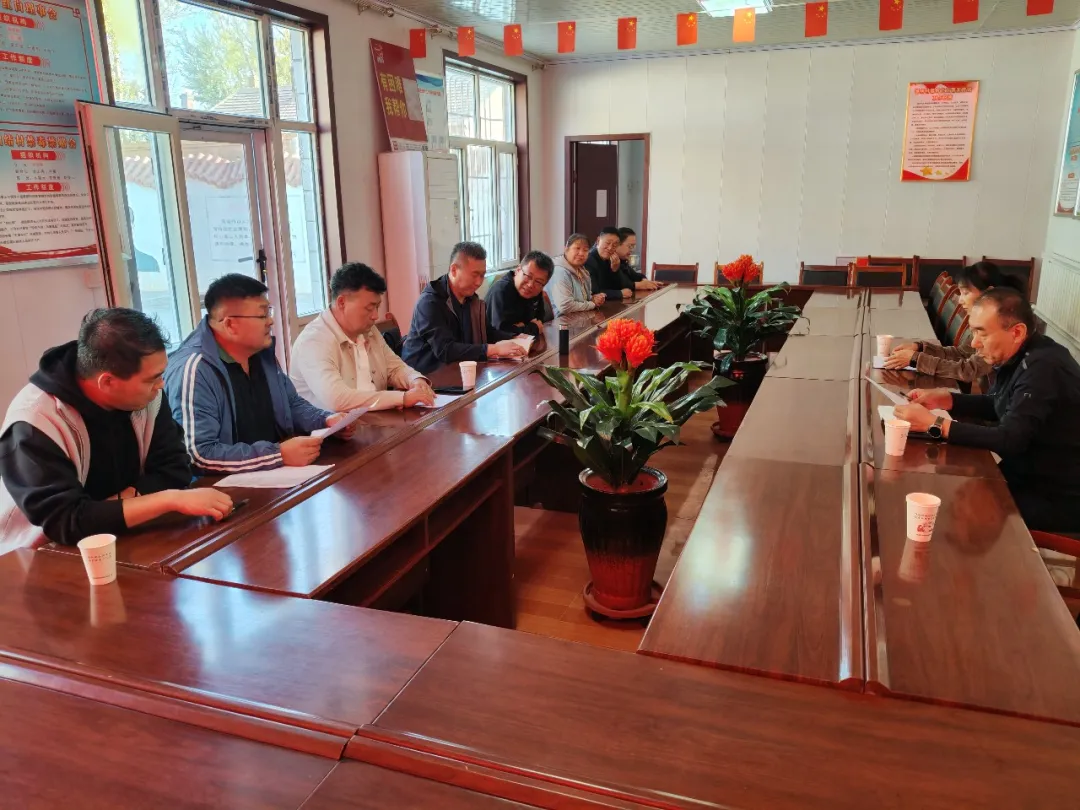 市民政局党组书记、局长郭忠东调研驻村帮扶工作相关图片